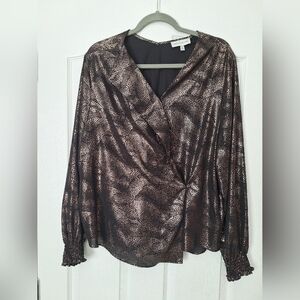 Elegant Black and Gold Women's Top